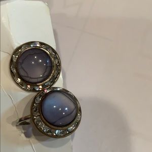 VINTAGE SCREW BACK BLUE EARRINGS About 1/2 in